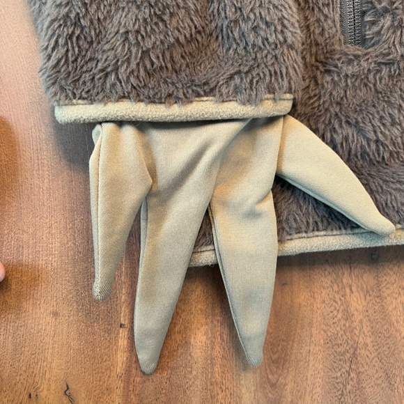 Furry Bear front zip jacket - Picture 3 of 5